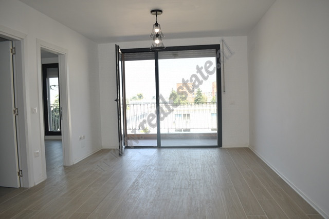 Office space for rent on Kongresi i Manastirit street in Tirana.
It is positioned on the third floo